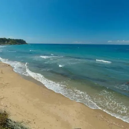 Апартаменты Tetraktys Estate Beachside Seaview υδωρ With Big Garden