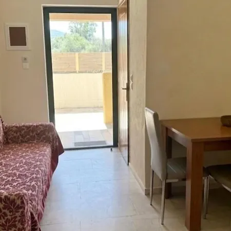Tetraktys Estate Seaview Beachside υδωρ With Big Garden Διαμέρισμα *