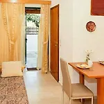 Tetraktys Estate Beachside Seaview υδωρ With Big Garden * Halikounas