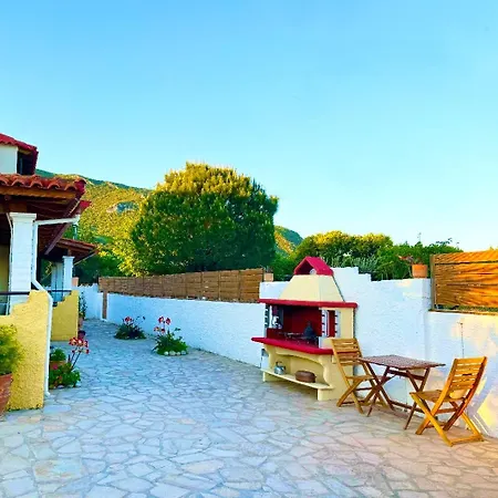 Daire Tetraktys Estate Beachside Seaview υδωρ With Big Garden Halikounas